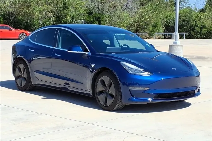 2019 Tesla Model 3 photo 1