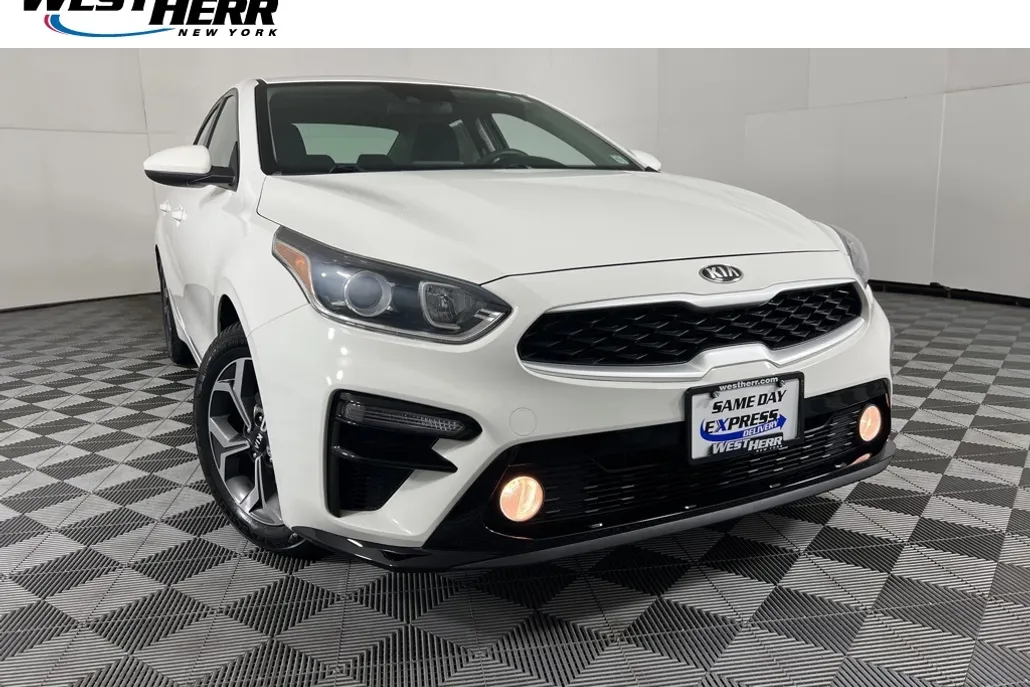 2020 Kia Forte LXS photo 1
