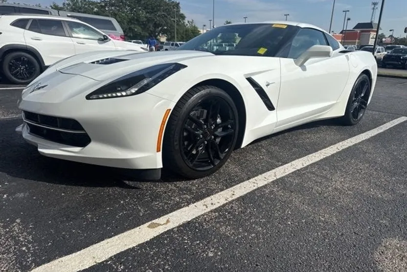 2019 Chevrolet Corvette Stingray 1LT photo 1