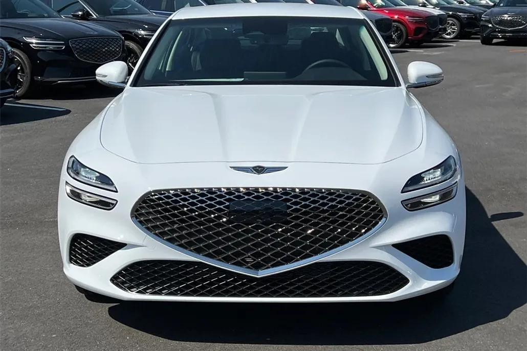 2025 Genesis G70 2.5T photo 1