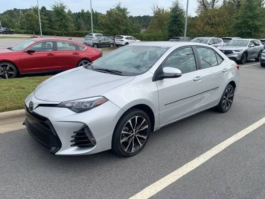 2019 Toyota Corolla SE photo 1