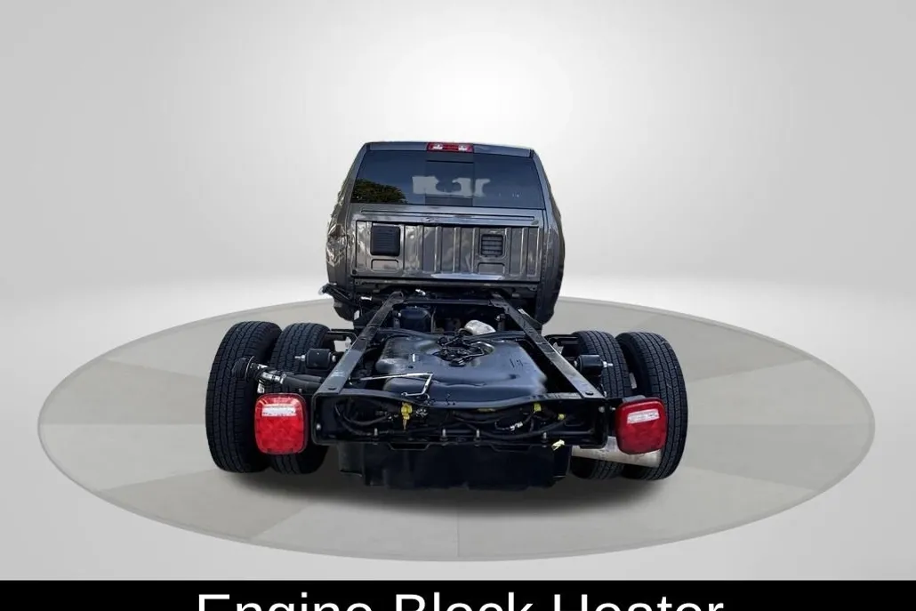 2023 Ram 3500 Tradesman photo 1