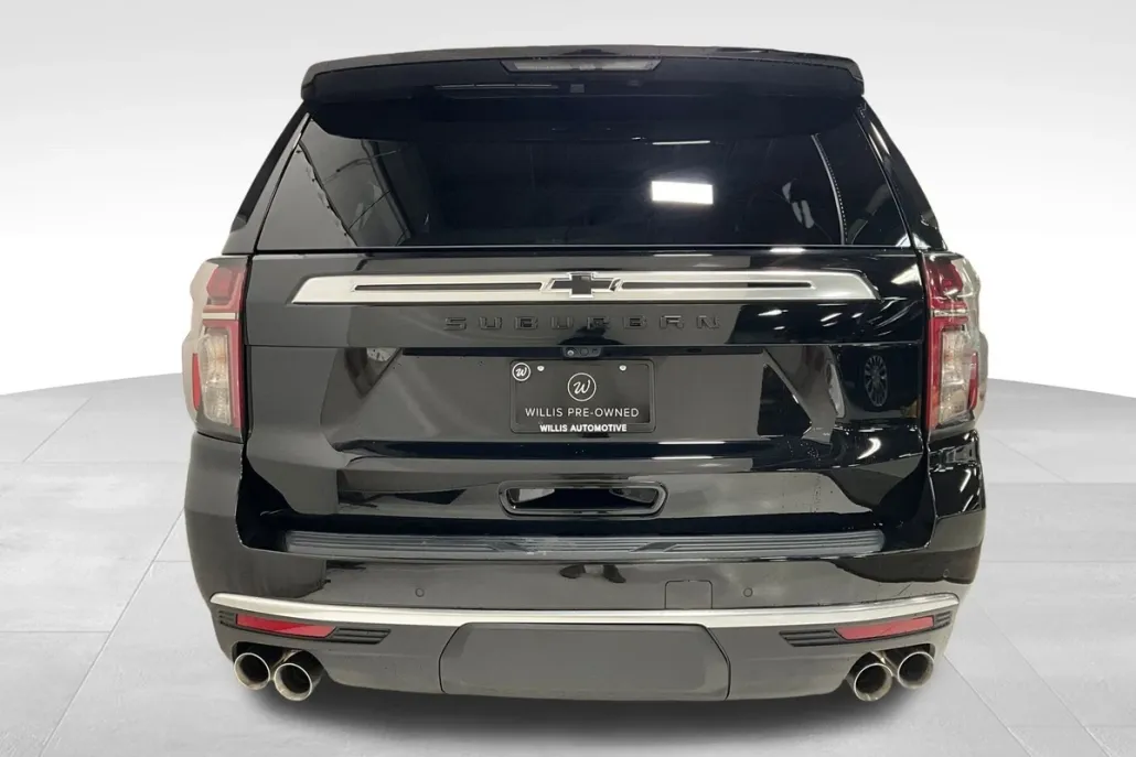 2023 Chevrolet Suburban High Country photo 1