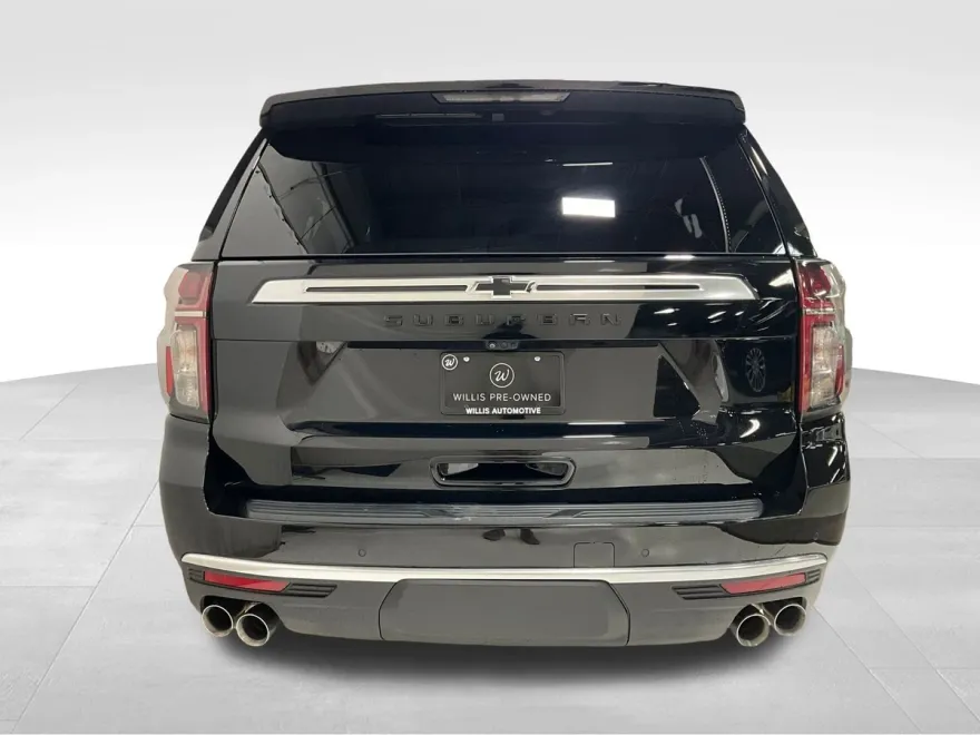 2023 Chevrolet Suburban High Country photo 1