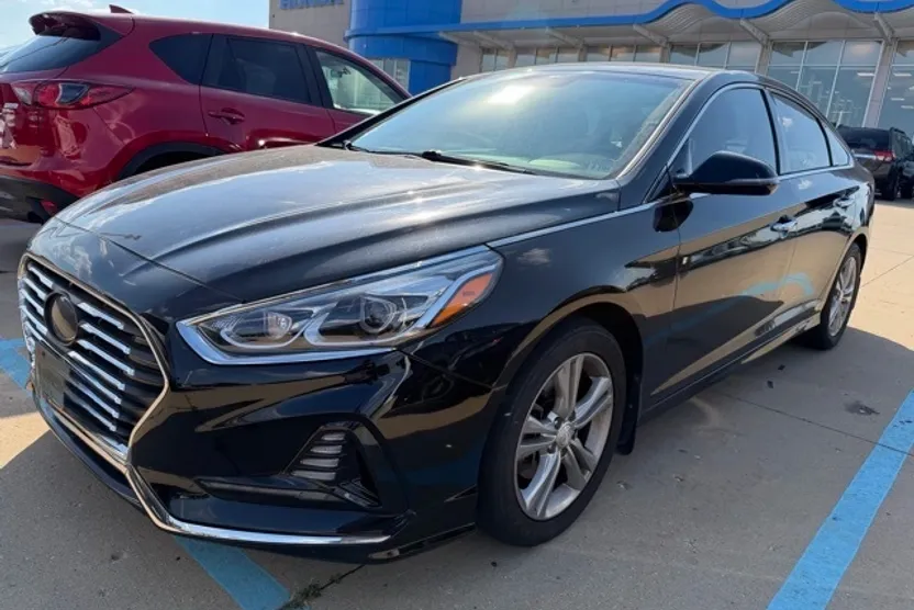 2018 Hyundai Sonata Limited photo 1