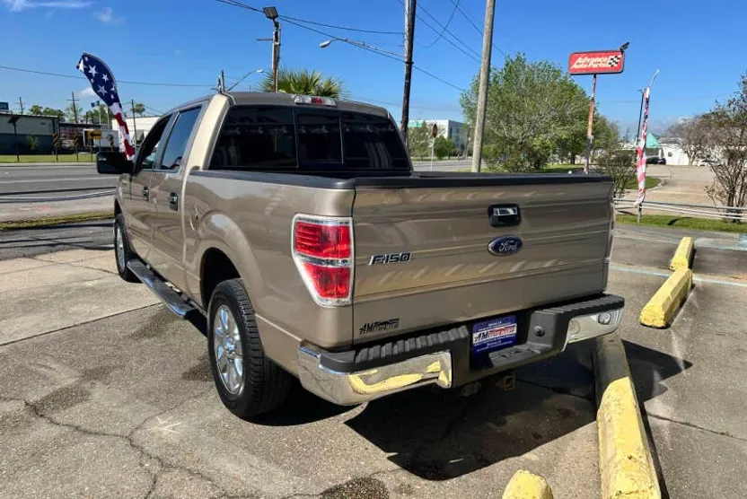 2013 Ford F-150 XLT photo 1