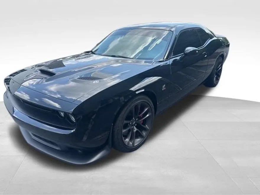 2022 Dodge Challenger R/T Scat Pack photo 1