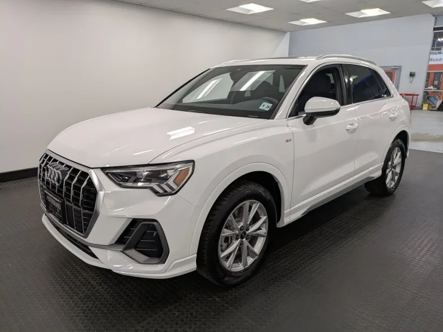 2024 Audi Q3 Premium S line photo 1