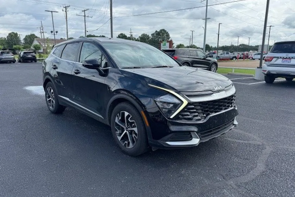 2023 Kia Sportage EX photo 1