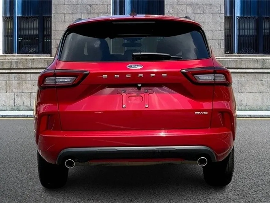 2024 Ford Escape ST-Line photo 1