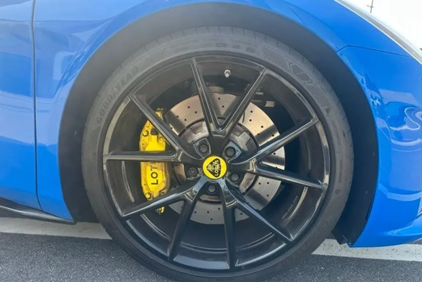 2024 Lotus Emira First Edition photo 1