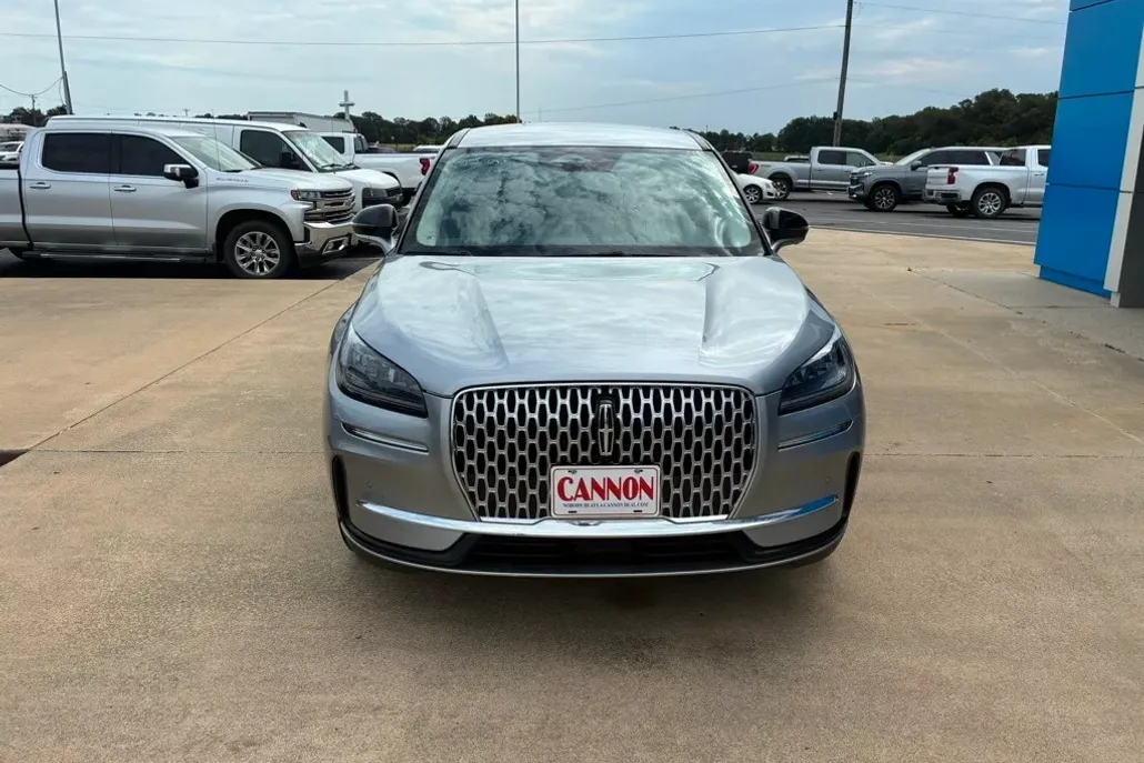 2023 Lincoln Corsair Standard photo 1