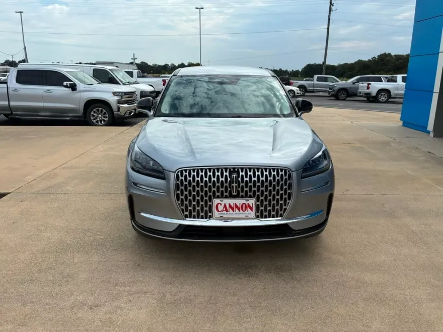 2023 Lincoln Corsair Standard photo 1
