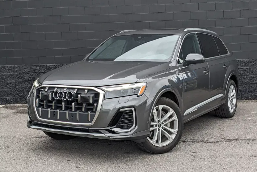 2025 Audi Q7 Premium Plus photo 1