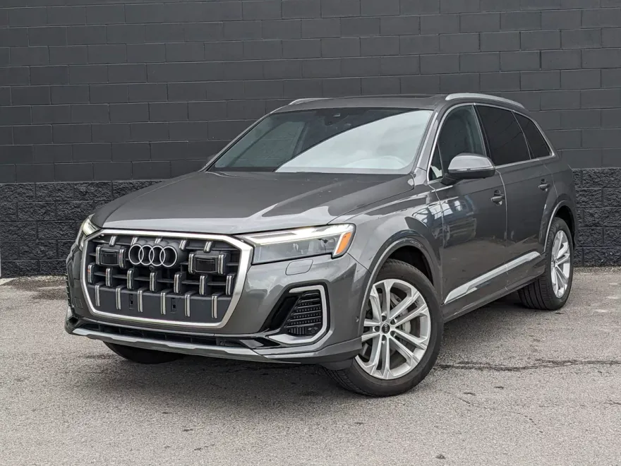 2025 Audi Q7 Premium Plus photo 1