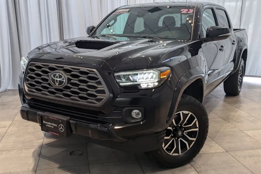 2023 Toyota Tacoma TRD Sport V6 photo 1