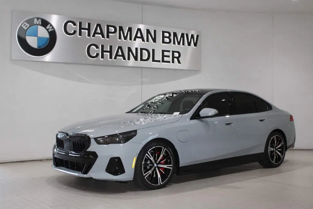 2026 Bmw 550e 550e xDrive photo 1