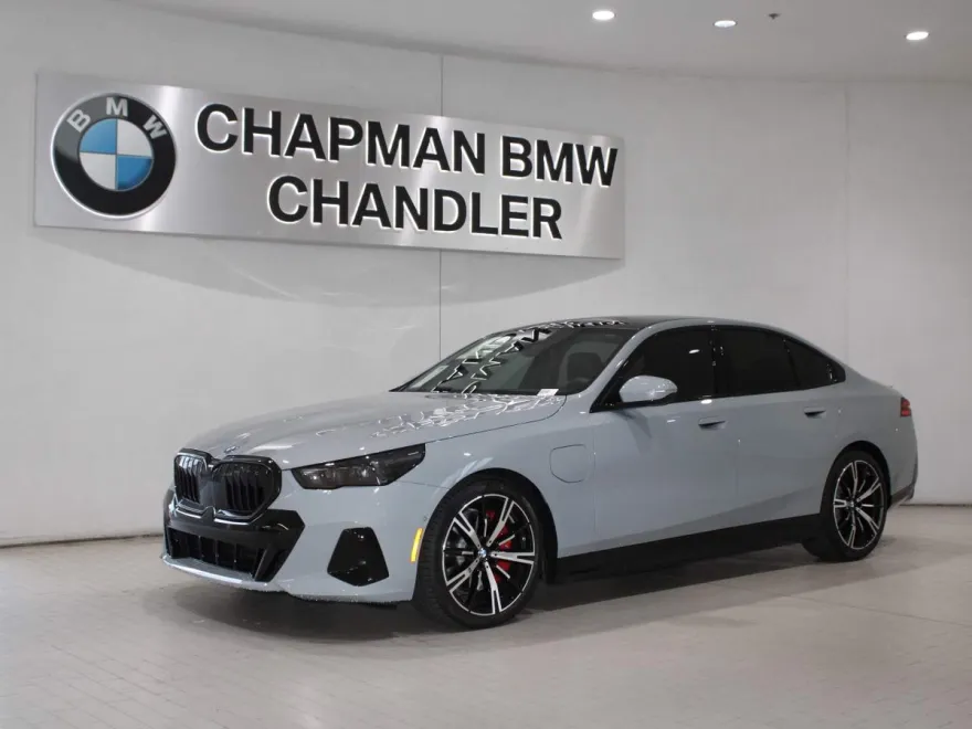 2026 Bmw 550e 550e xDrive photo 1