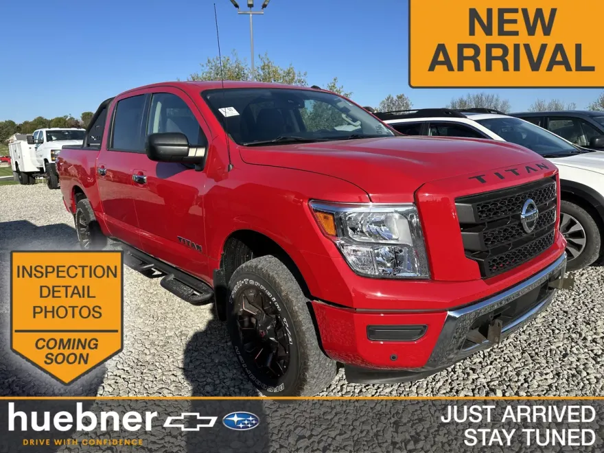 2021 Nissan Titan SV Crew Cab photo 1