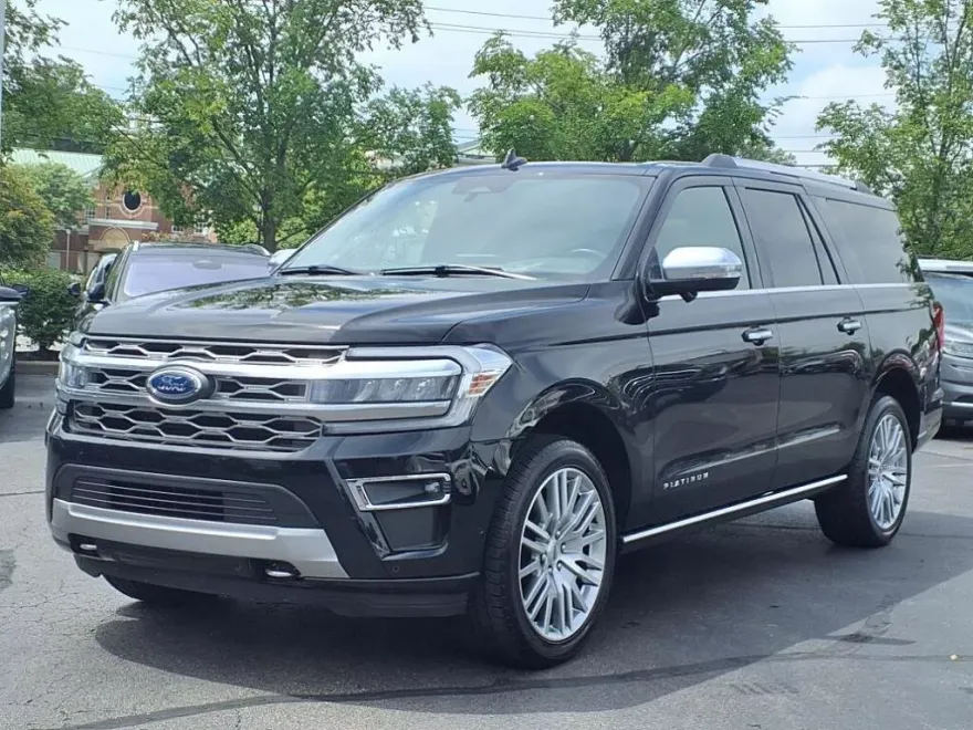 2024 Ford Expedition MAX Platinum photo 1