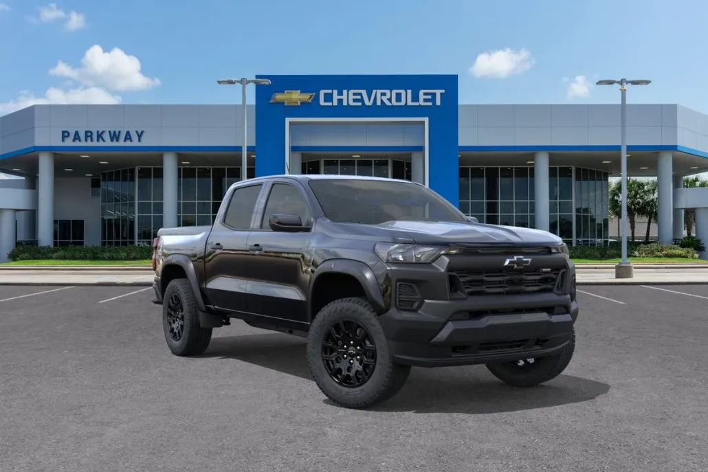 2026 Chevrolet Colorado Trail Boss photo 1