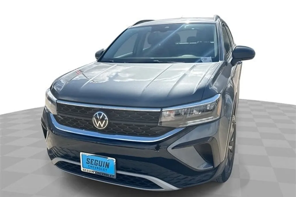 2024 Volkswagen Taos S photo 1