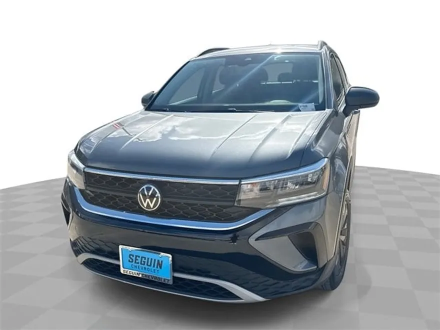 2024 Volkswagen Taos S photo 1