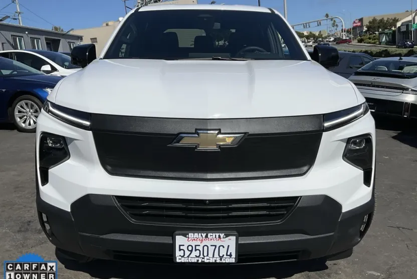 2024 Chevrolet Silverado EV Work Truck photo 1