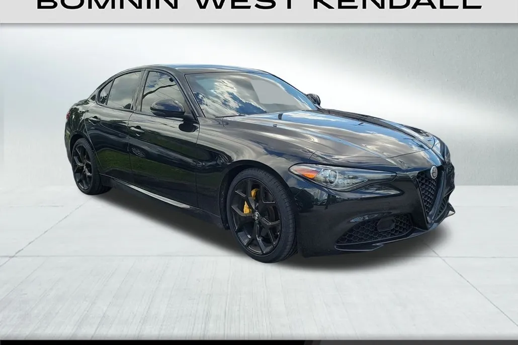 2020 Alfa Romeo Giulia Base photo 1