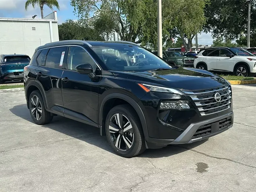 2025 Nissan Rogue SL photo 1