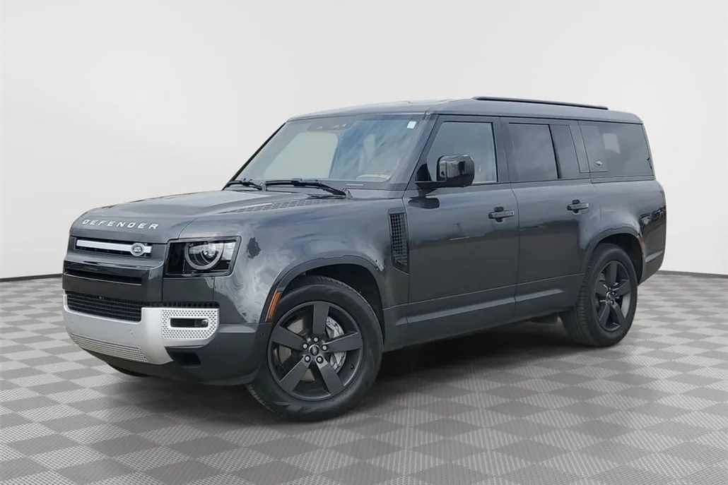 2024 Land Rover Defender S photo 1