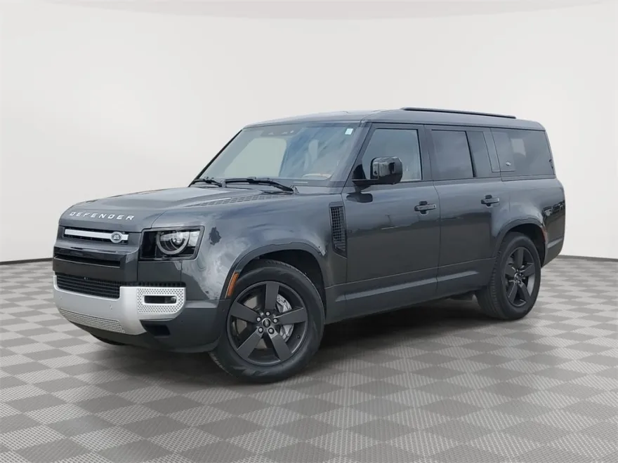 2024 Land Rover Defender S photo 1