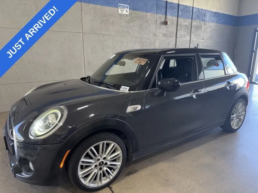 2020 Mini Cooper 4 Door Hardtop S photo 1