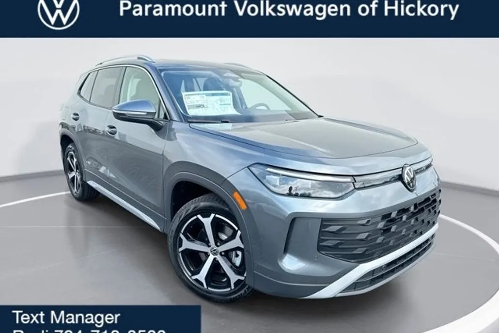 2025 Volkswagen Tiguan SE photo 1
