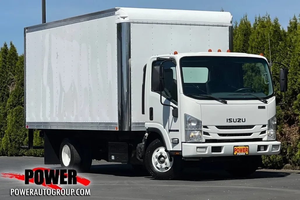 2018 Isuzu Pickup photo 1