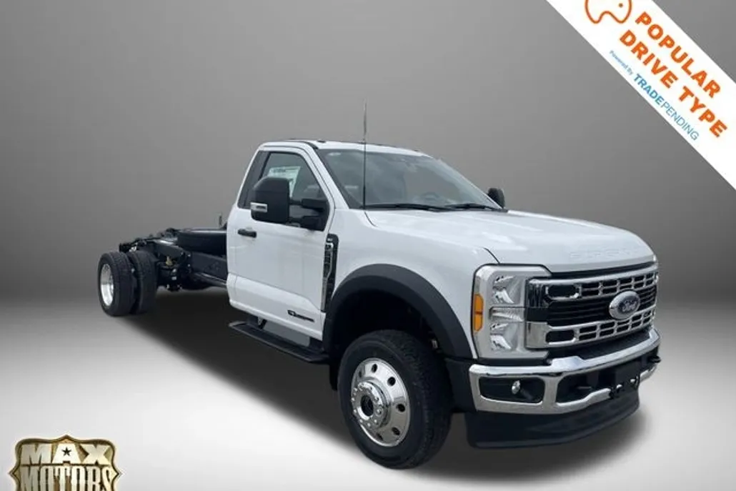 2023 Ford F-550 XLT photo 1