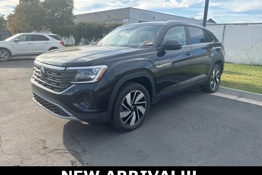 2025 Volkswagen Atlas Cross Sport SE Technology photo 1
