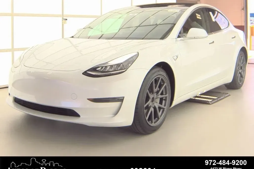 2020 Tesla Model 3 Performance photo 1