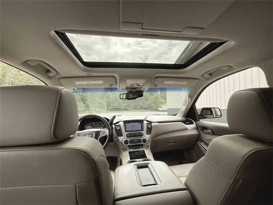 2019 Gmc Yukon XL SLT photo 1
