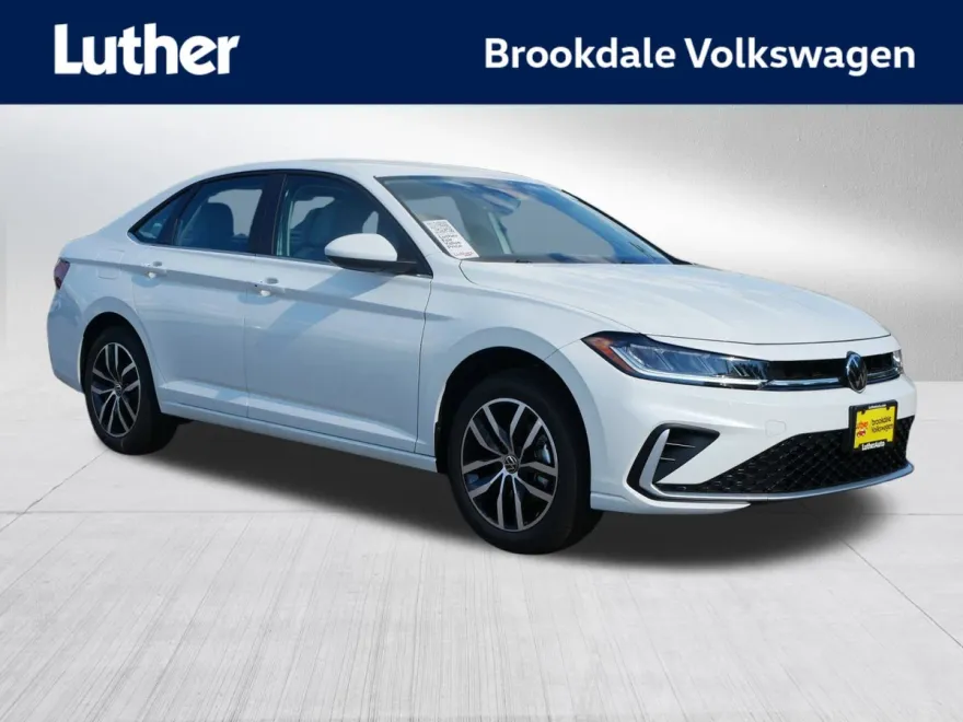 2025 Volkswagen Jetta SE photo 1