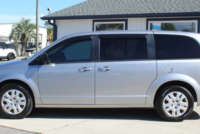 2018 Dodge Grand Caravan SE photo 1