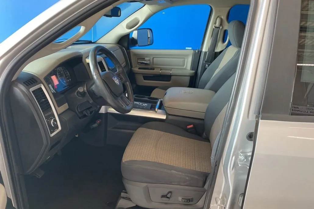 2012 Ram 1500 SLT photo 1