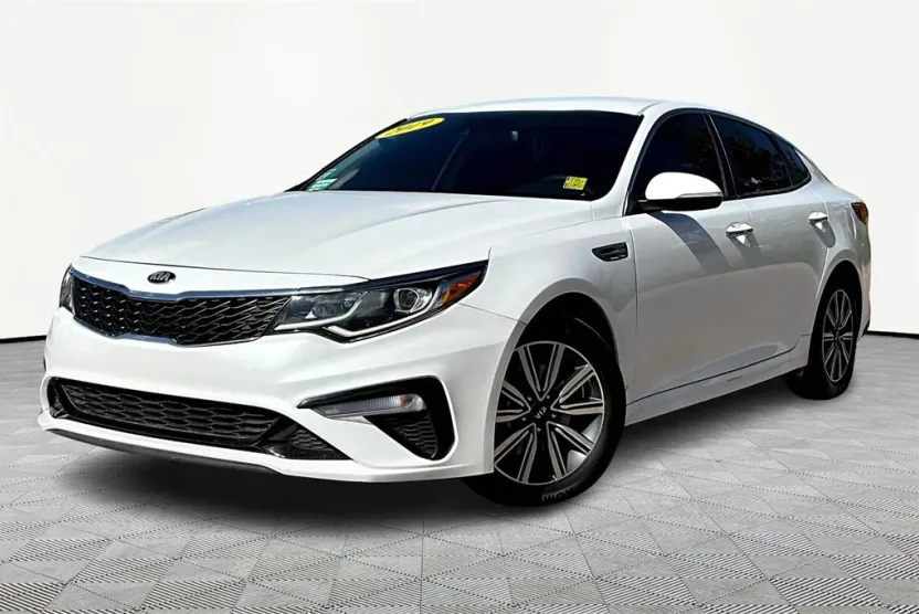 2019 Kia Optima LX photo 1