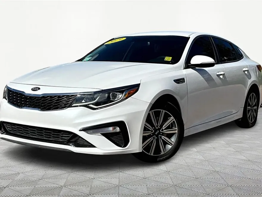 2019 Kia Optima LX photo 1