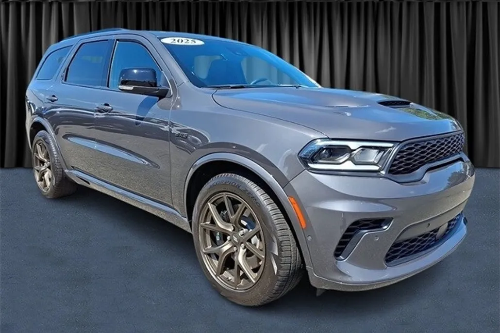 2025 Dodge Durango R/T Plus photo 1