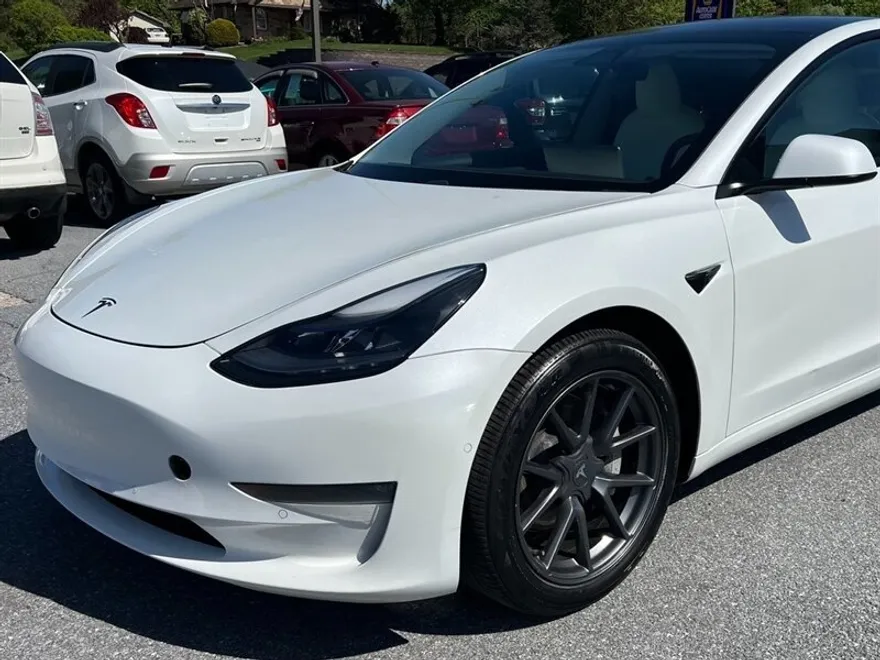 2021 Tesla Model 3 Long Range photo 1