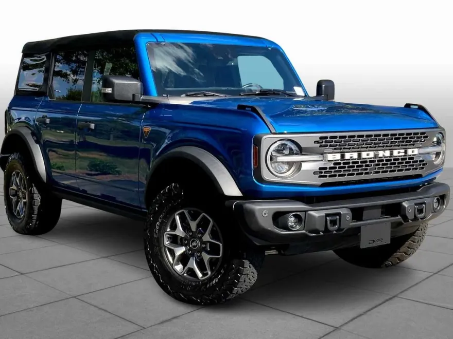 2023 Ford Bronco Badlands photo 1