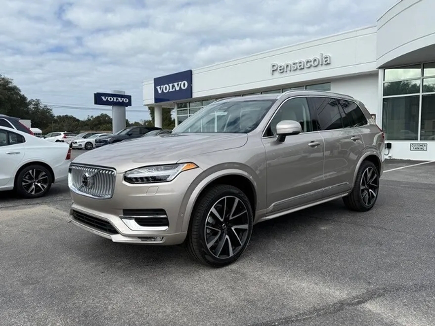 2025 Volvo XC90 Plus photo 1