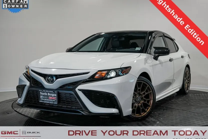 2023 Toyota Camry SE photo 1