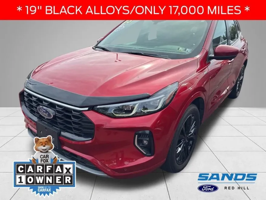 2023 Ford Escape ST-Line Elite photo 1
